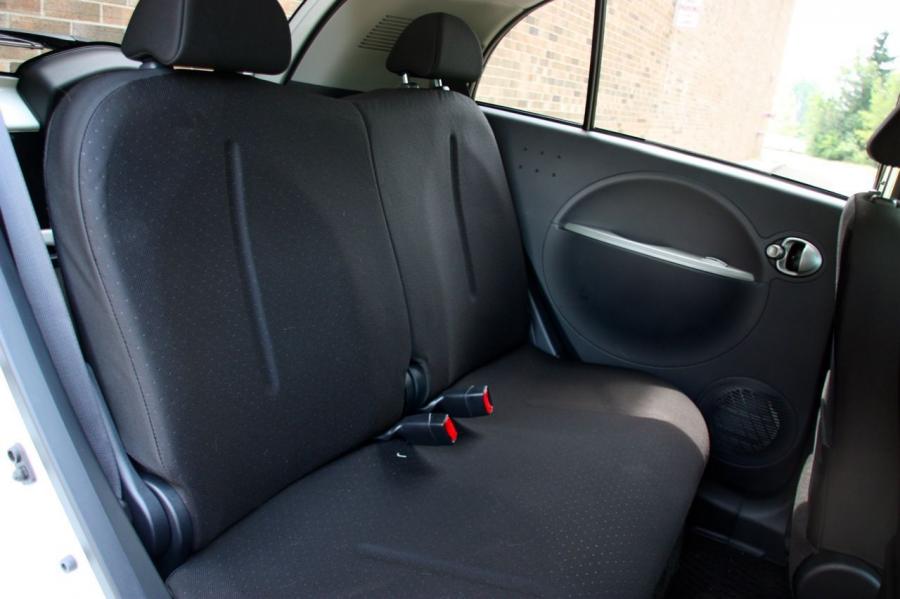  Mitsubishi i-MiEV (JDM) 2010 года  (фото 11 из 50)
